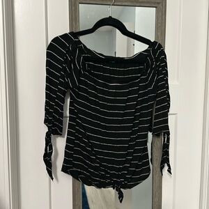 Ultra flirt black and white striped shorter quarter length sleeve shirt size XL!